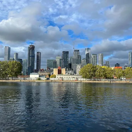 Canary Wharf Haven - Spacious & Homely Entire 1 Bedroom Flat Londres Exterior foto
