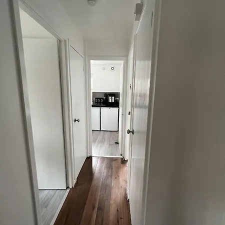 Canary Wharf Haven - Spacious & Homely Entire 1 Bedroom Flat Londres Exterior foto