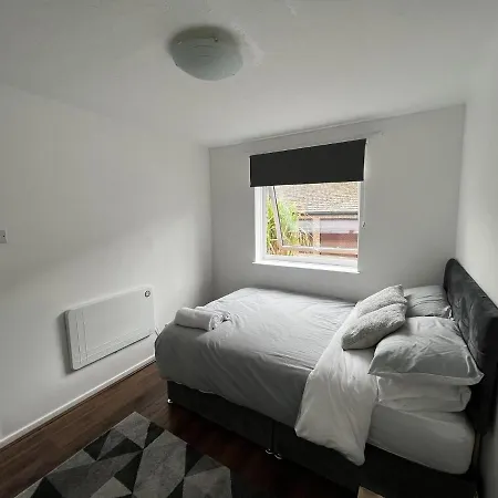 Canary Wharf Haven - Spacious & Homely Entire 1 Bedroom Flat Londres Exterior foto