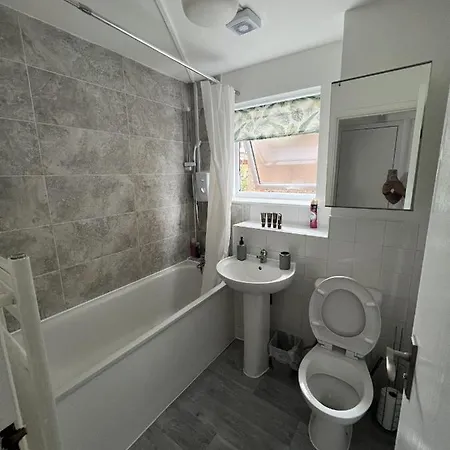 Canary Wharf Haven - Spacious & Homely Entire 1 Bedroom Flat Londres Exterior foto